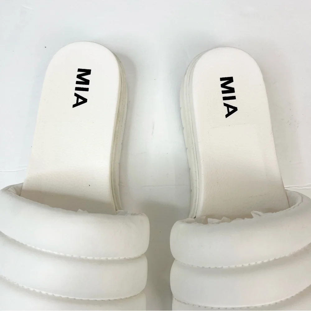 EUC MIA Cimone Quilted Slip On Platform Slide Sandal